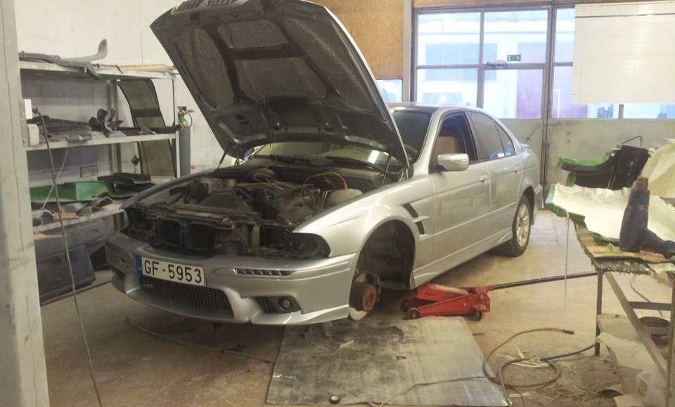 Фото в бортжурнале BMW 5 series (E39)