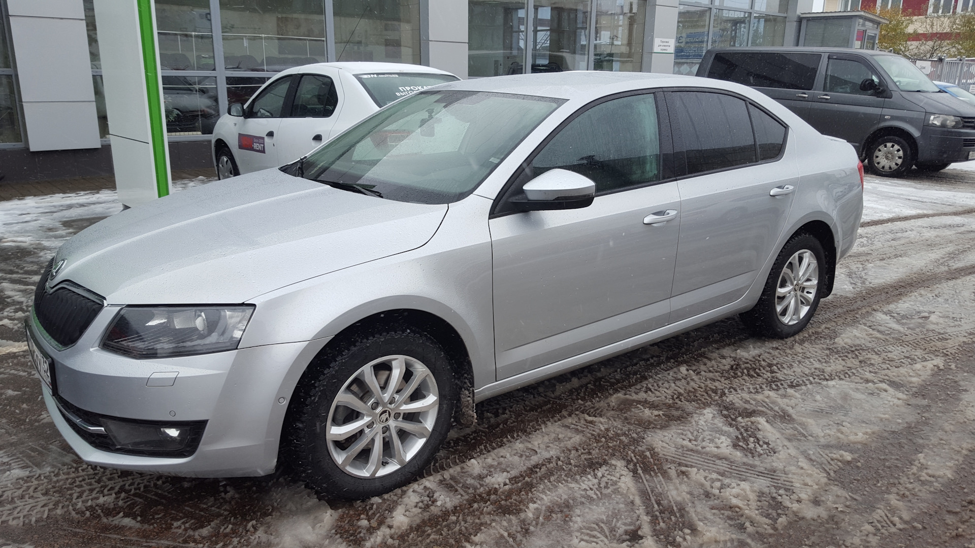 Silver 7g. Skoda Octavia a7 серебристый металлик. Brilliant Silver Skoda Octavia. Октавия а7 серебристый металлик. Шкода Октавия а7 2014.