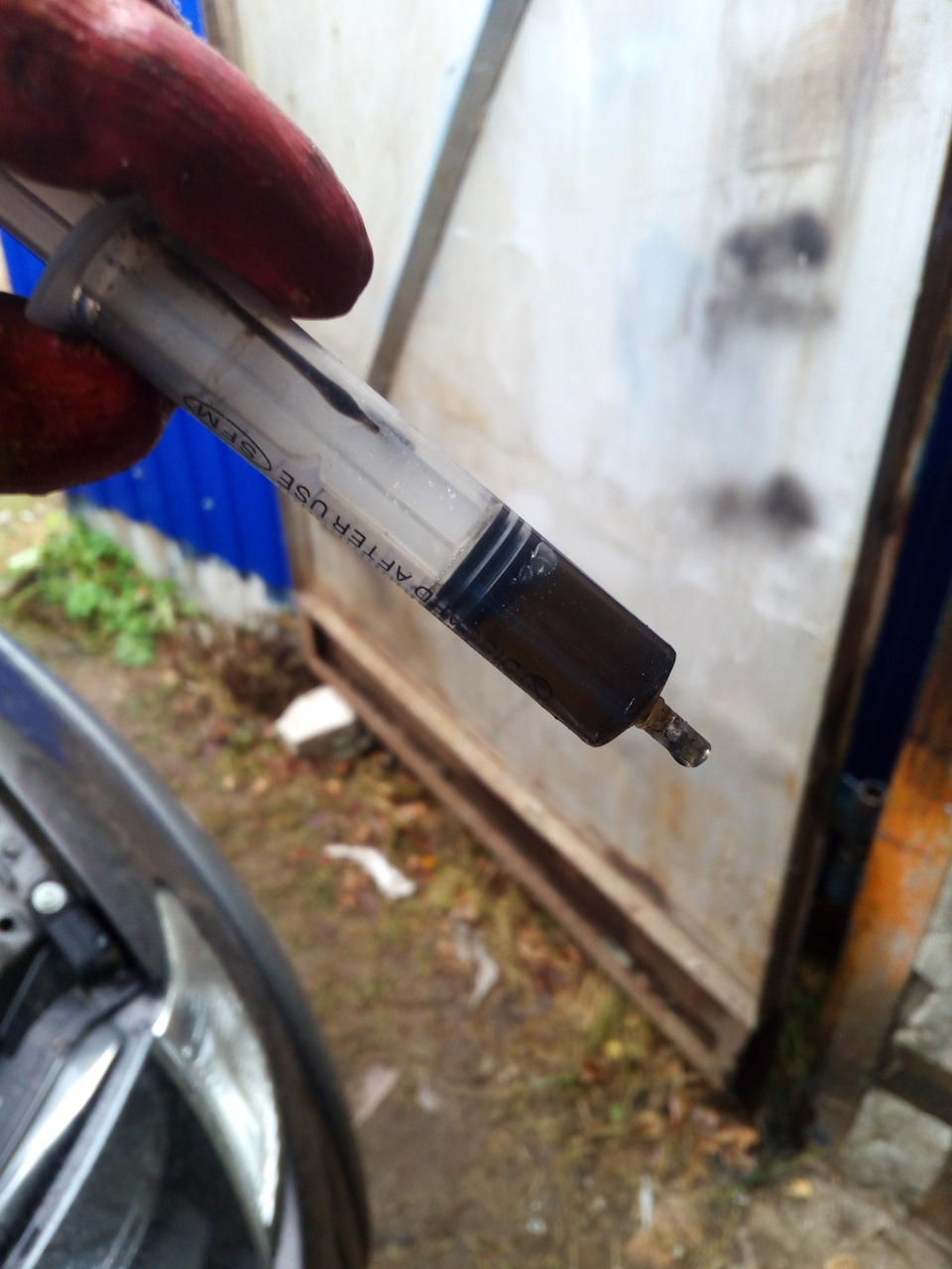 Частичная замена тормозной жидкости — Mitsubishi L200 (4G), 2,5 л, 2012 ...