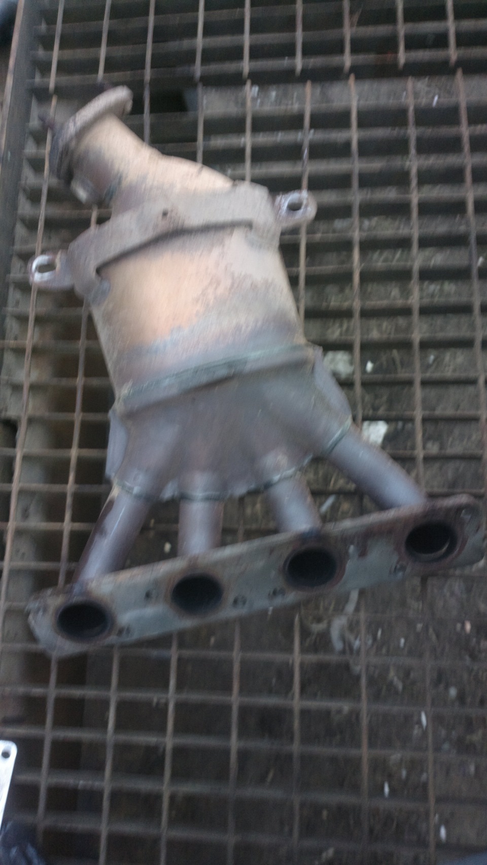 Замена катализатора — LADA Приора седан, 1,6 л., 2013 года | запчасти ...