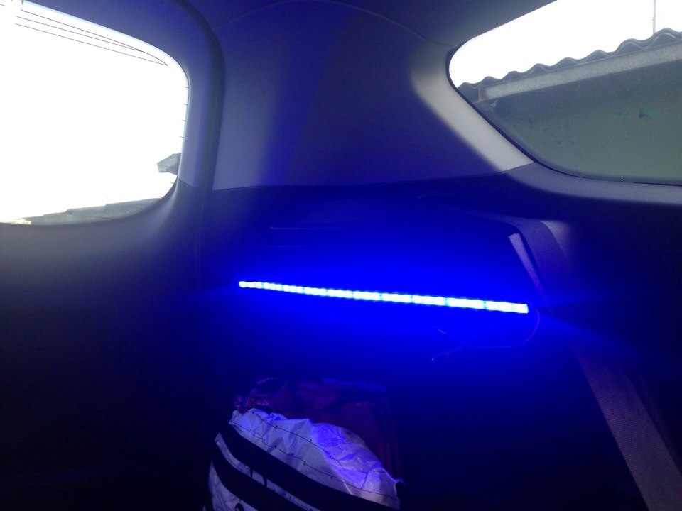 Подсветка двери багажника. Подсветка Ford Kuga 2. Подсветка багажника Форд Куга 2. Подсветка багажника Kuga 2. Ford Kuga 2 2013 подсветка багажника.