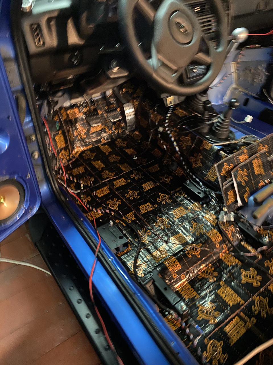 Шумоизоляция Нивы — Lada 4x4 3D, 1,7 л, 2019 года | своими руками | DRIVE2