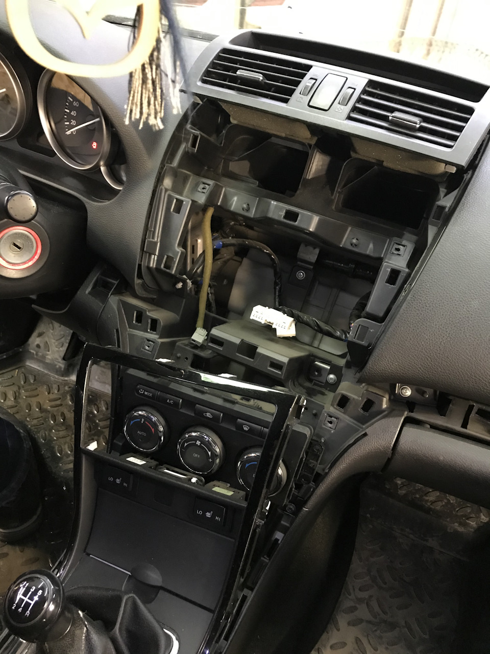 Фото в бортжурнале Mazda 6 (2G)