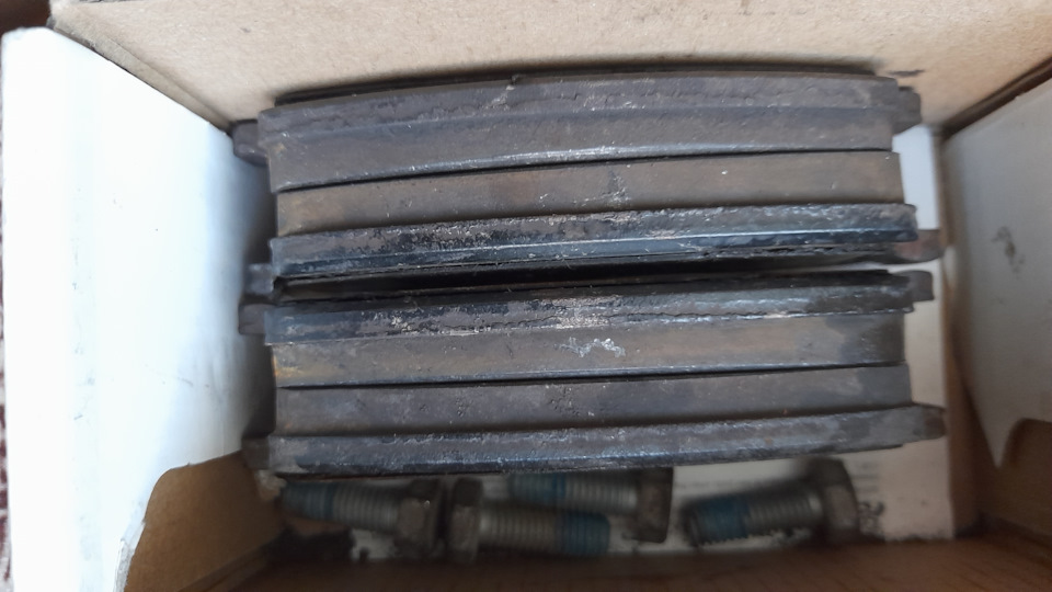 Колодки задние тормозные Remsa на Volvo XC60 (1G), Volvo XC70 III. Б/у ...