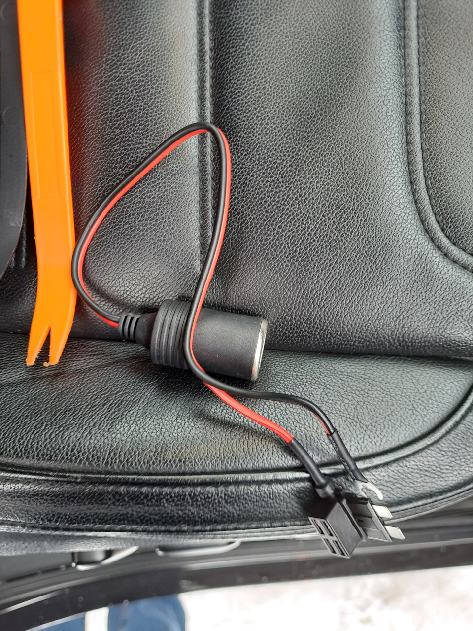 Скрытое подключение радар-детектора — Volkswagen Touareg (2G), 3 л ...