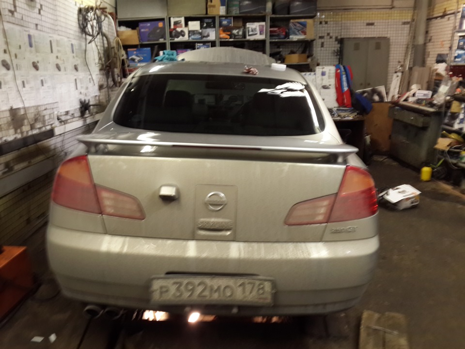 Установка спойлера — Nissan Skyline (V35), 2,5 л, 2002 года | тюнинг ...