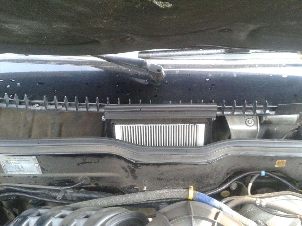 установка газового упора капото и адаптера салонного фильтра — Lada ...