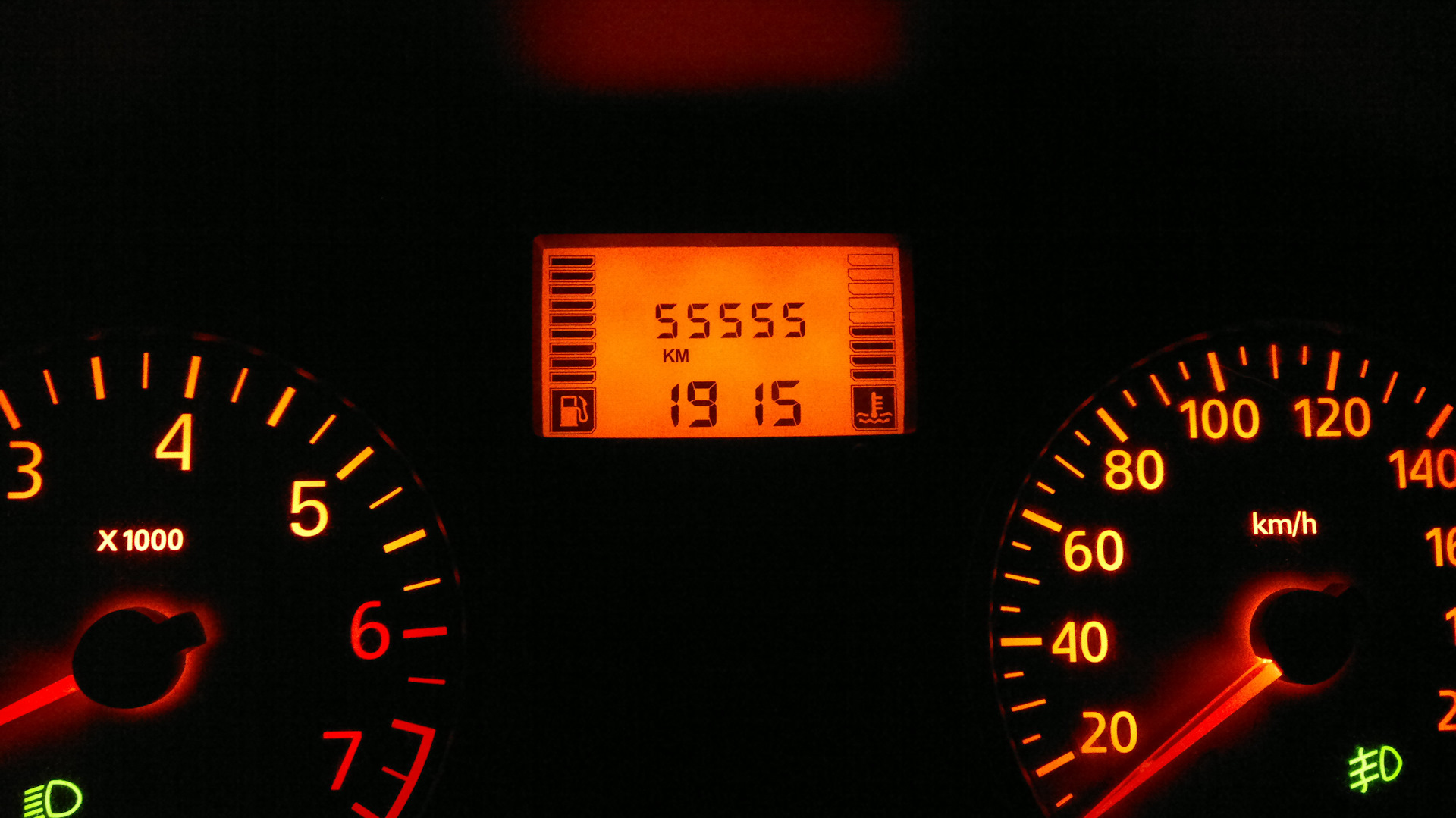 Тахометр логан 1. Рено кангу 2 спидометр. Спидометр рено премиум 1999г. Спидометр от рено логана. 4 причины.