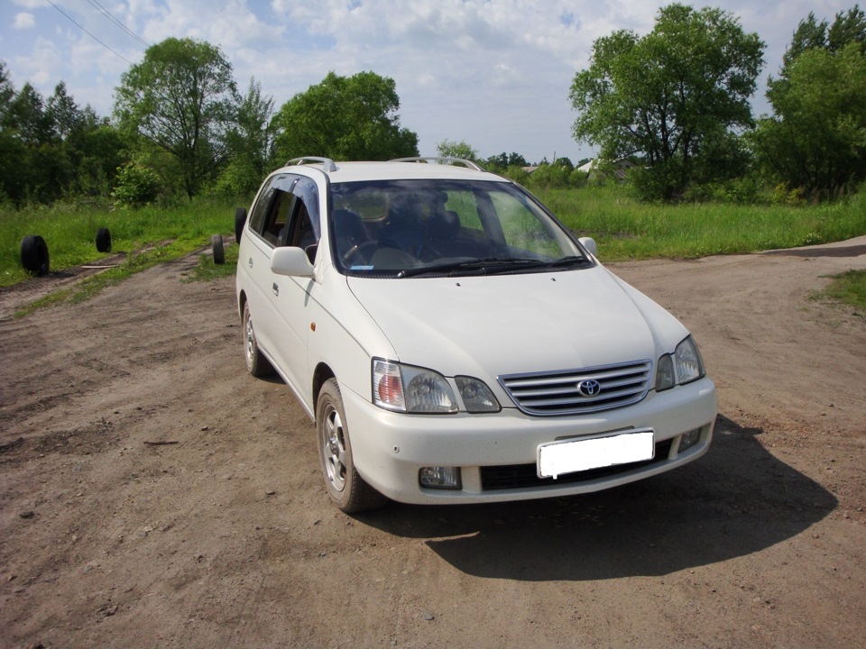 Toyota Gaia 2.0. Гайа машина Тойота Гайя. Тойота Гайя 6 местный. Toyota Gaia номер 053 Хабаровск.