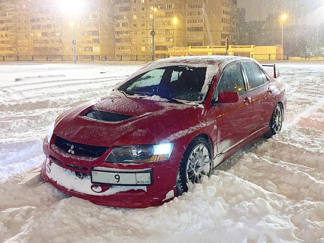 Mitsubishi Lancer Evolution 10 зима