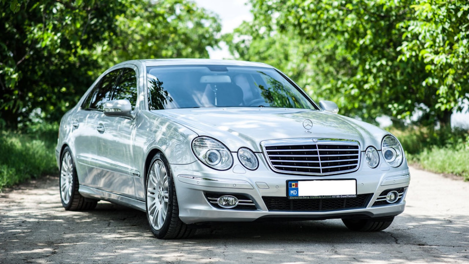 Mercedes Benz e200