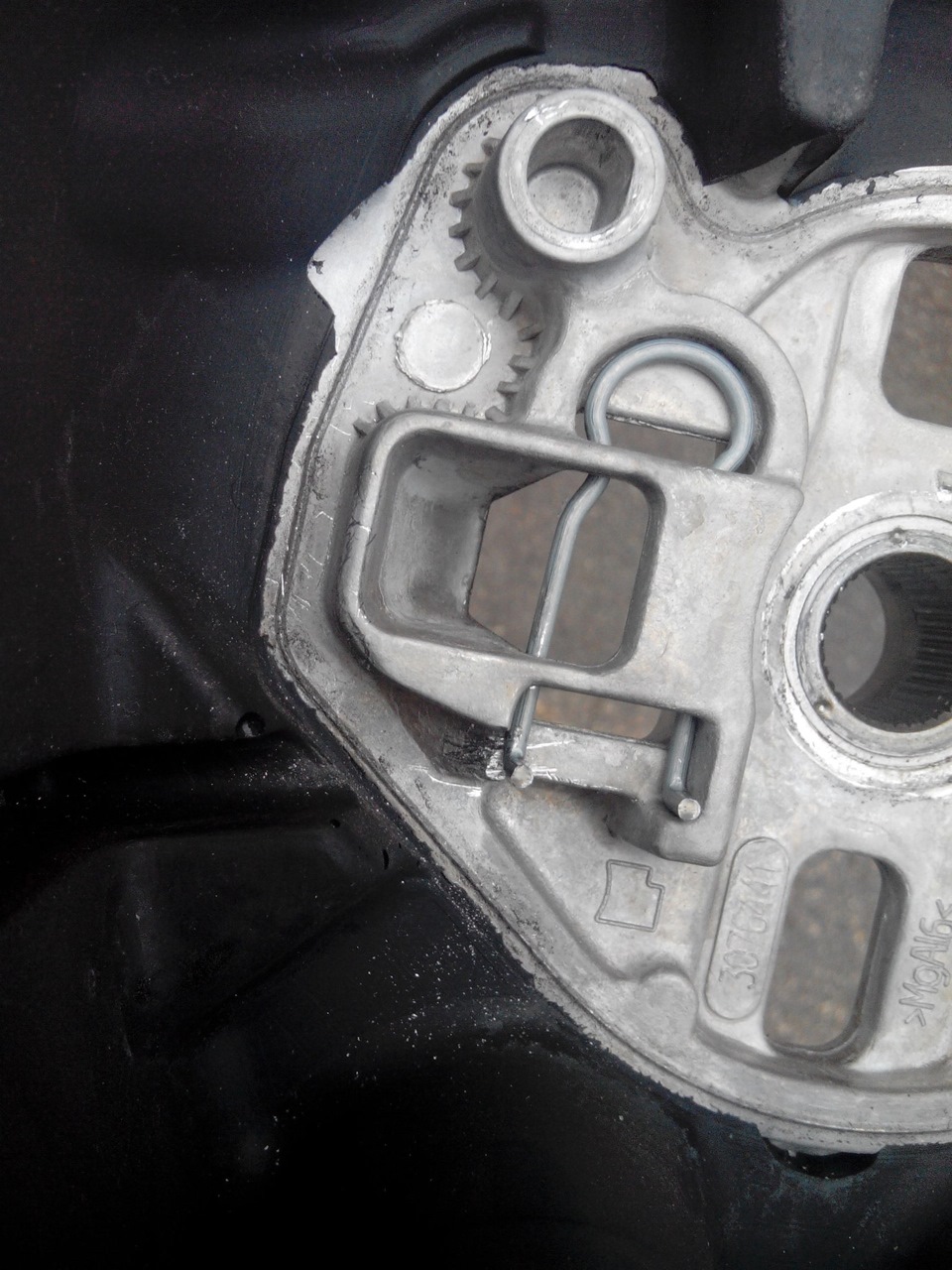 Кожаный руль. Снятие руля нового образца. — Lada Приора седан, 1,6 л ...