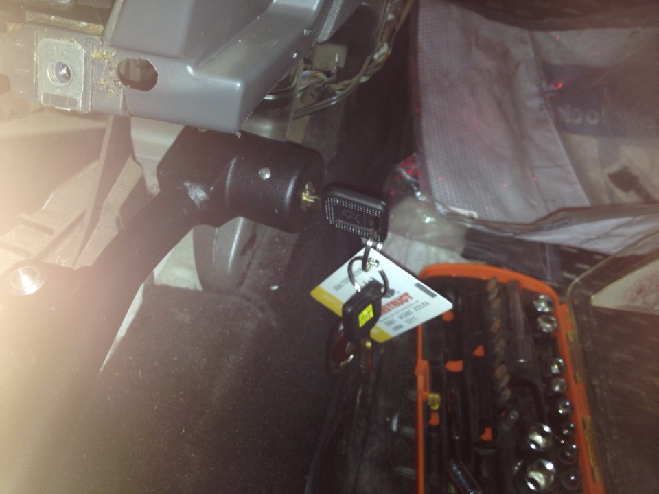 Блокиратор кпп — Ford Focus II Hatchback, 1,8 л., 2010 года ...