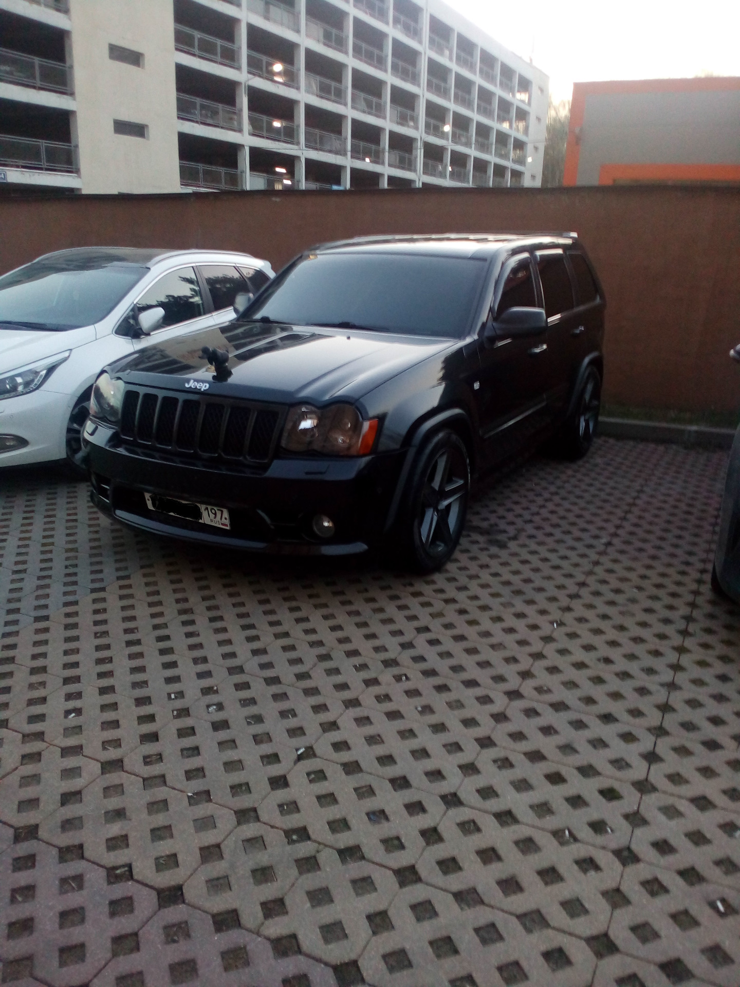 Jeep Grand Cherokee srt8 утка