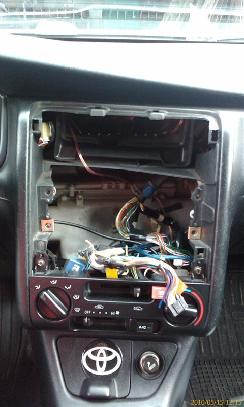 Correct car radio mounting - Toyota Carina E 20L 1992