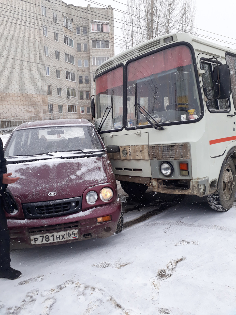 Я в ужасе! — Lada 2120 Надежда, 1,8 л, 2001 года | ДТП | DRIVE2