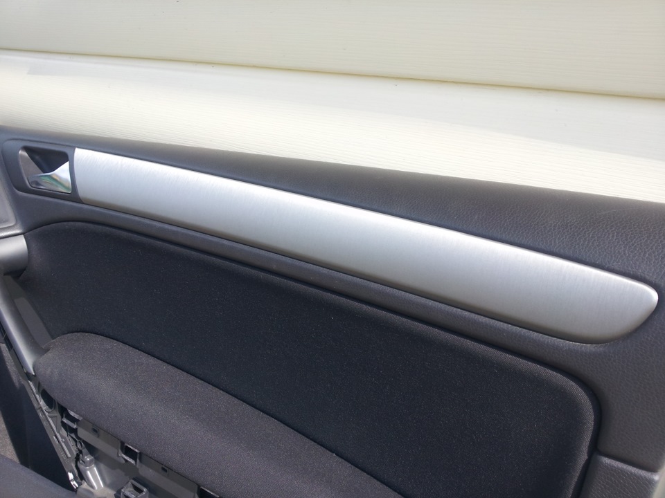 Оклейка панелей салона — Volkswagen Golf Mk6, 1,4 л, 2010 года ...