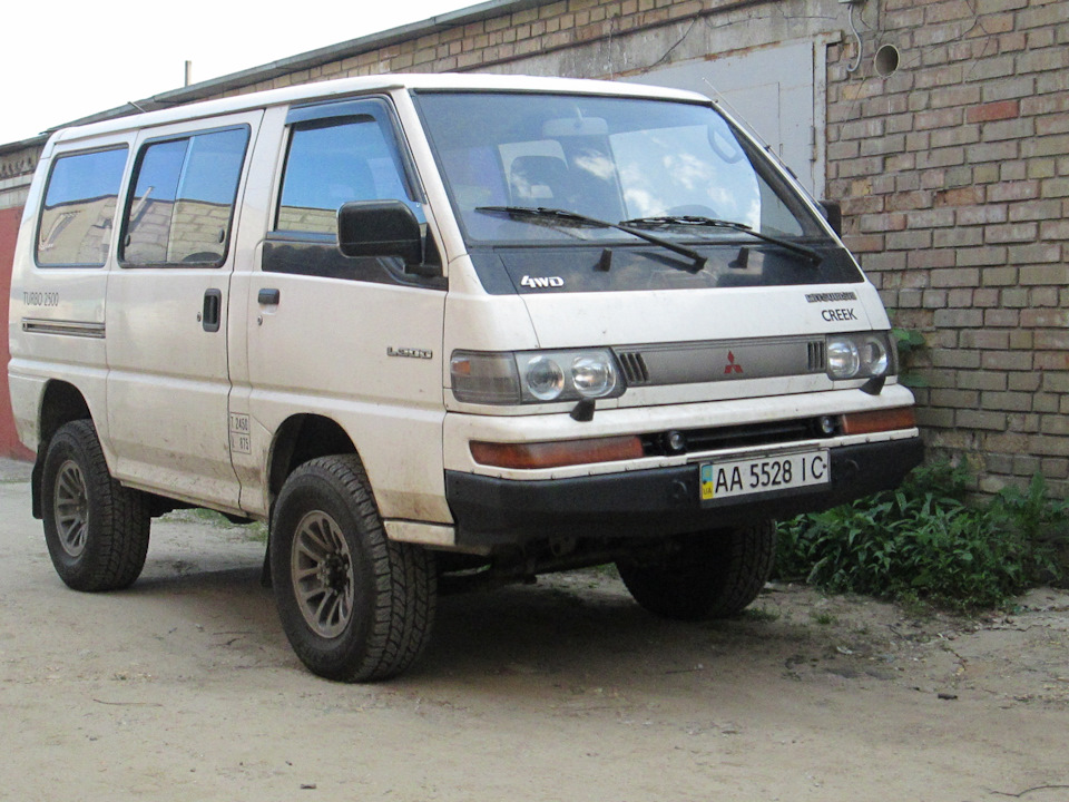 Mitsubishi l300