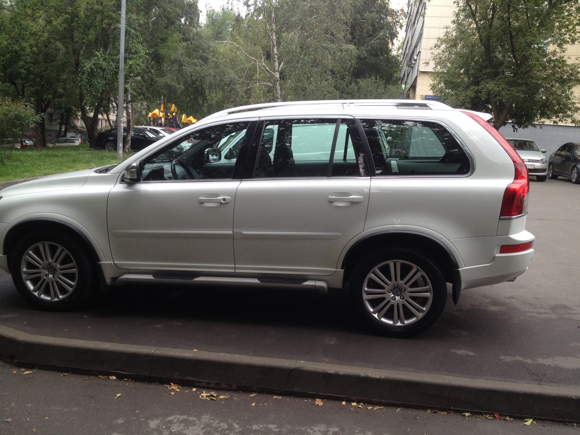 Nissan Pathfinder III Р Volvo xc90