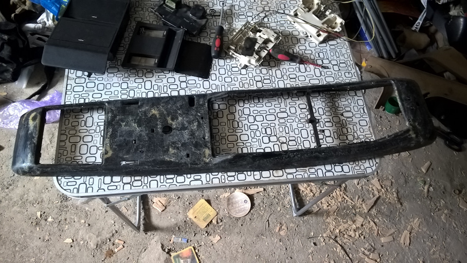 под черным карпетом тоже черная — Jeep Cherokee (XJ)