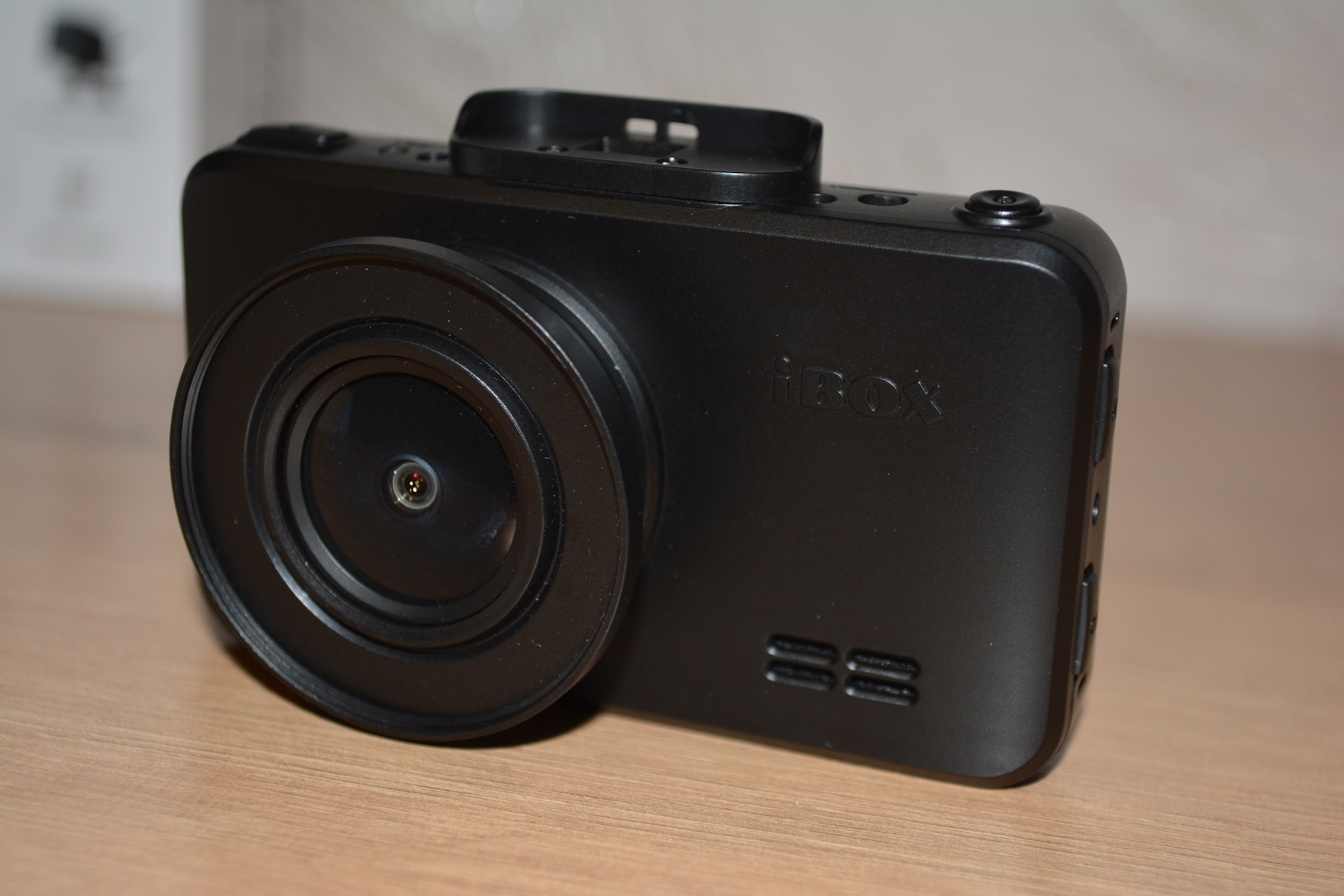 Видеорегистратор x can wifi gps duo. IBOX ROADSCAN WIFI GPS Dual. IBOX Rover WIFI GPS Dual. Видеорегистратор Nova.