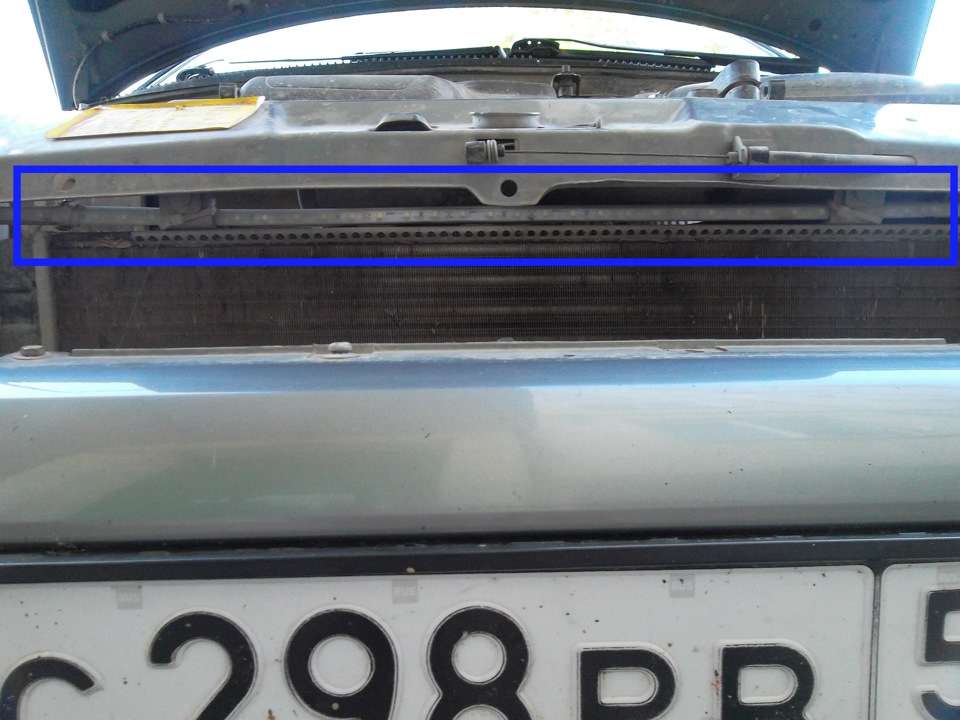Решетка радиатора — Lada Калина Универсал (1G), 1,5 л, 2010 года ...
