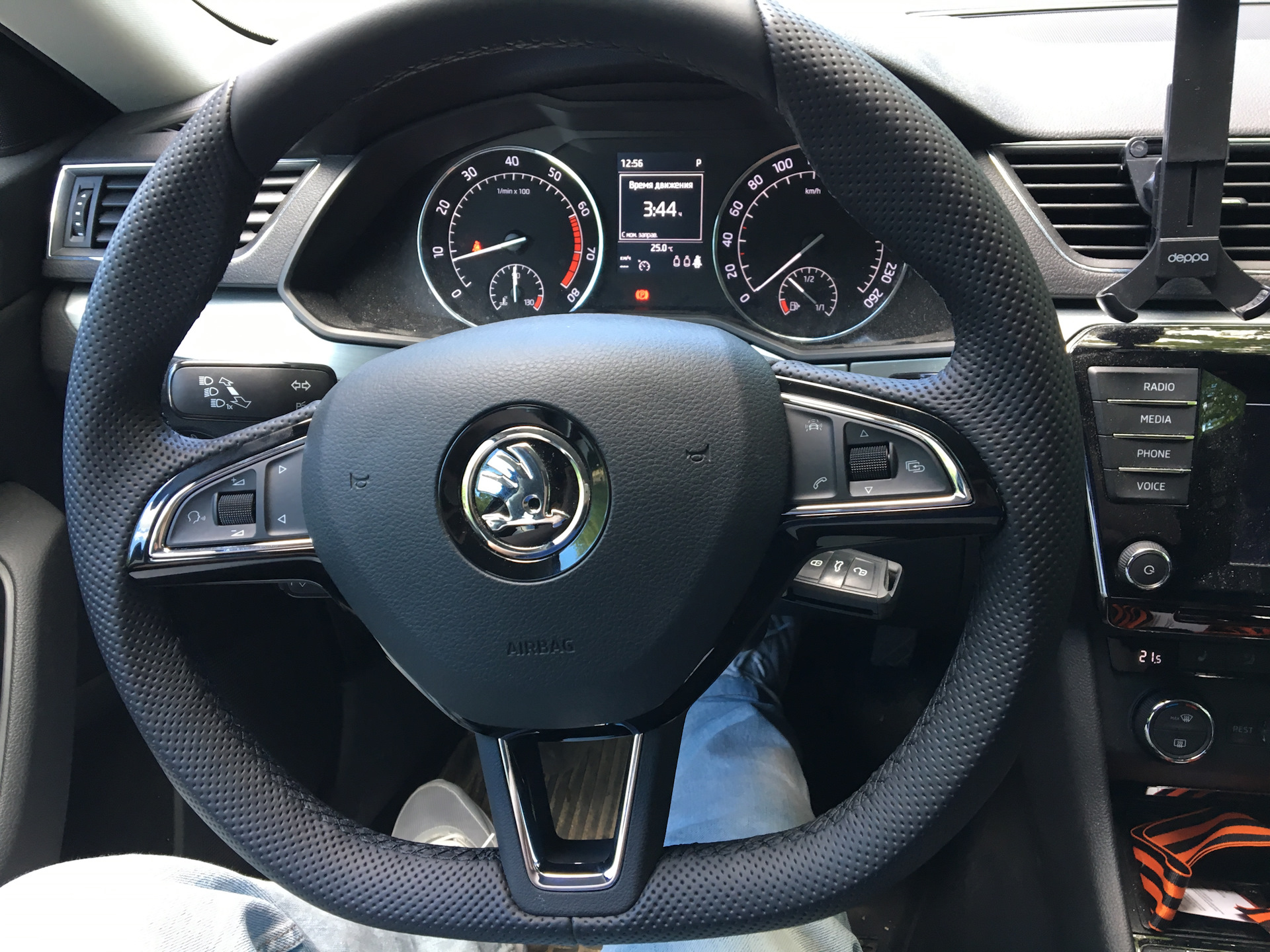 Как снять руль шкода суперб 2 Немного Sportline в салоне - Skoda Superb Mk3, 1,4 л, 2015 года тюнинг DRIVE2