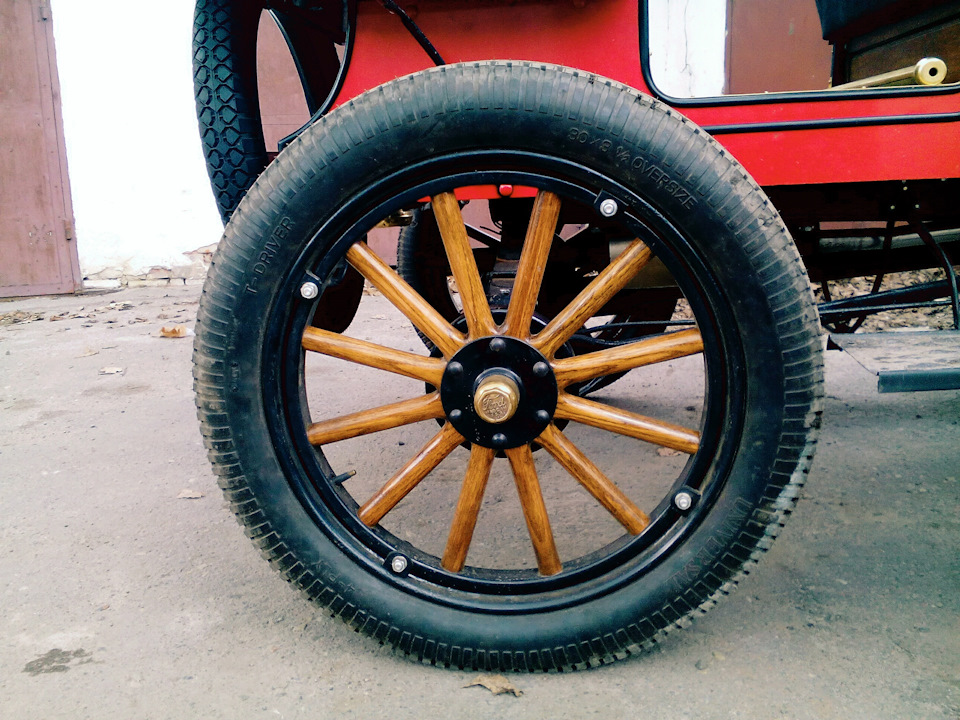 Restoration of a Ford T 1912 h 5 Wood wheel