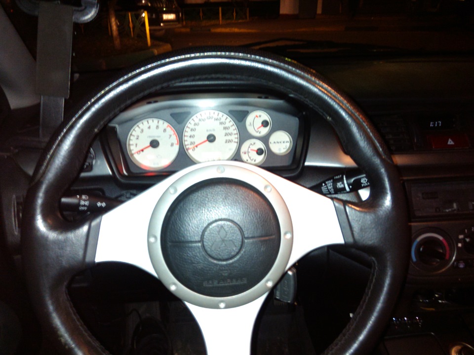 Как снять руль momo на mitsubishi lancer Руль MOMO - Mitsubishi Lancer IX, 1,6 л, 2006 года стайлинг DRIVE2
