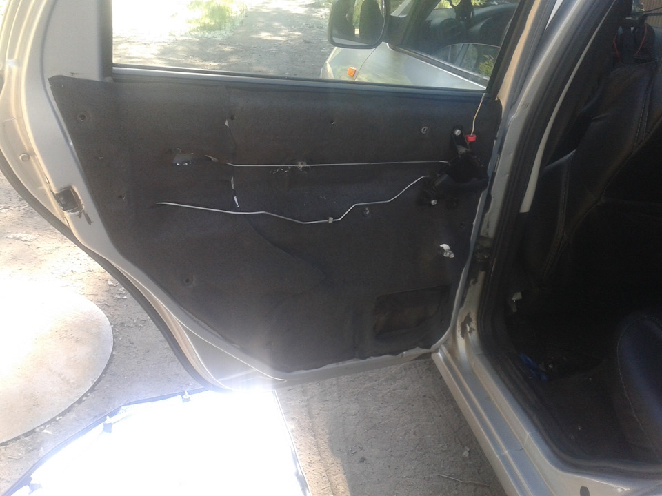 Убирание дребезга задних стекол Гранта часть 2 ))) — Lada Гранта, 1,6 л ...