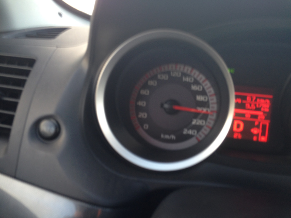 Тапка в пол — Mitsubishi Lancer X, 1,8 л, 2009 года | наблюдение | DRIVE2