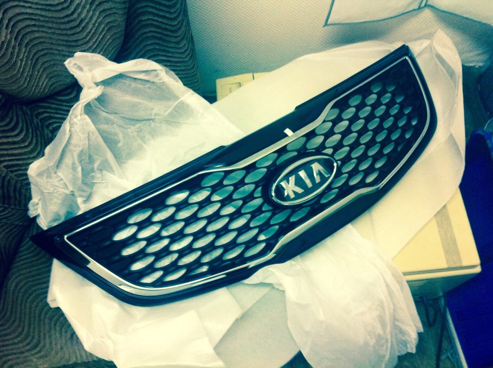 Прикупил новую решетку — KIA Sportage (3G), 2 л, 2013 года тюнинг DRIVE2