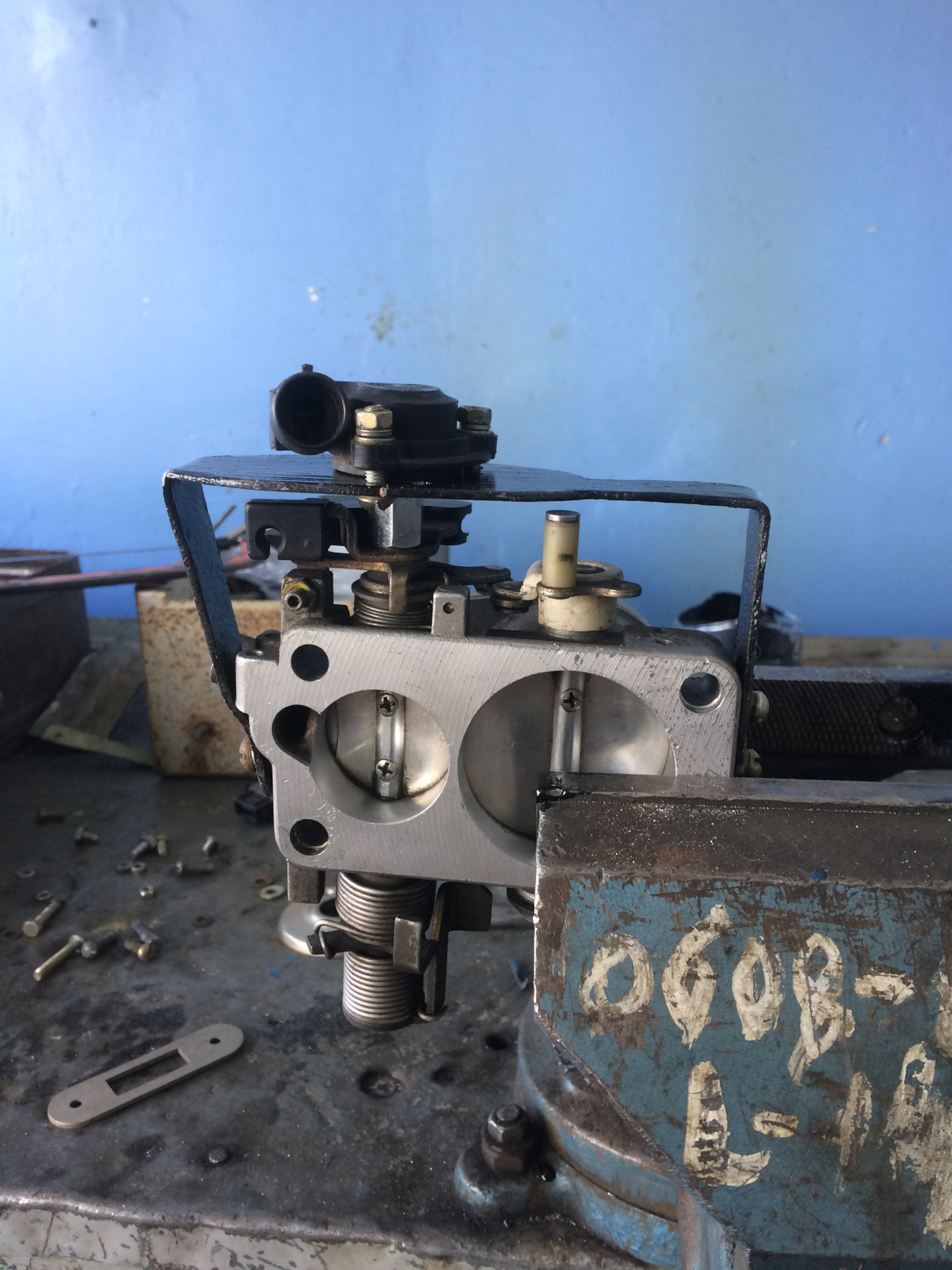 Январь. Дроссель VAG — Audi 80 (B3), 2 л, 1988 года | своими руками ...