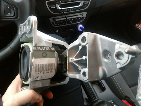 112100020R Опора п двс RENAULT | Запчасти на DRIVE2