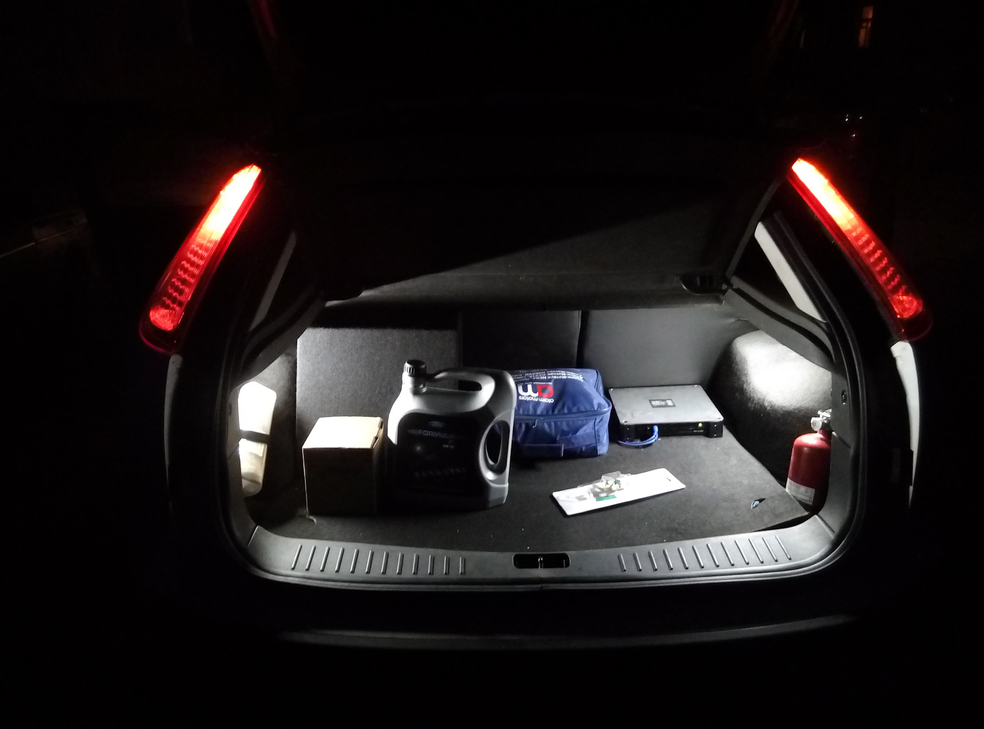 Подсветка багажника форд