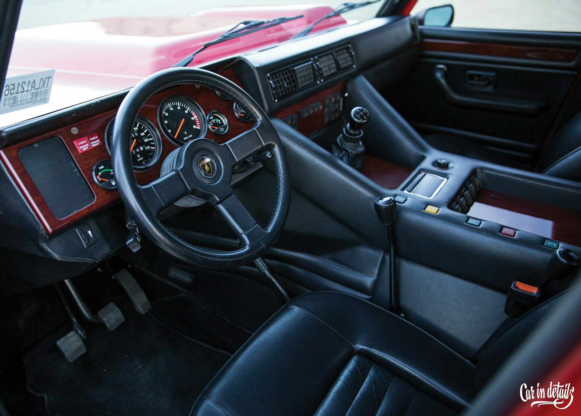 Грузовика Lamborghini lm002