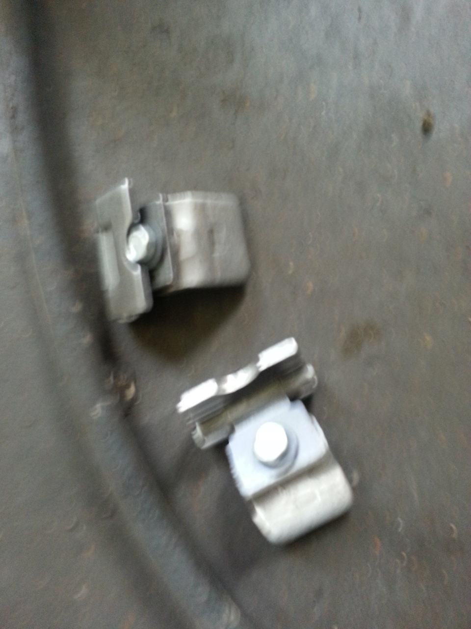 Замена петли на двери — Lada 21083, 1,7 л, 1996 года | визит на сервис ...