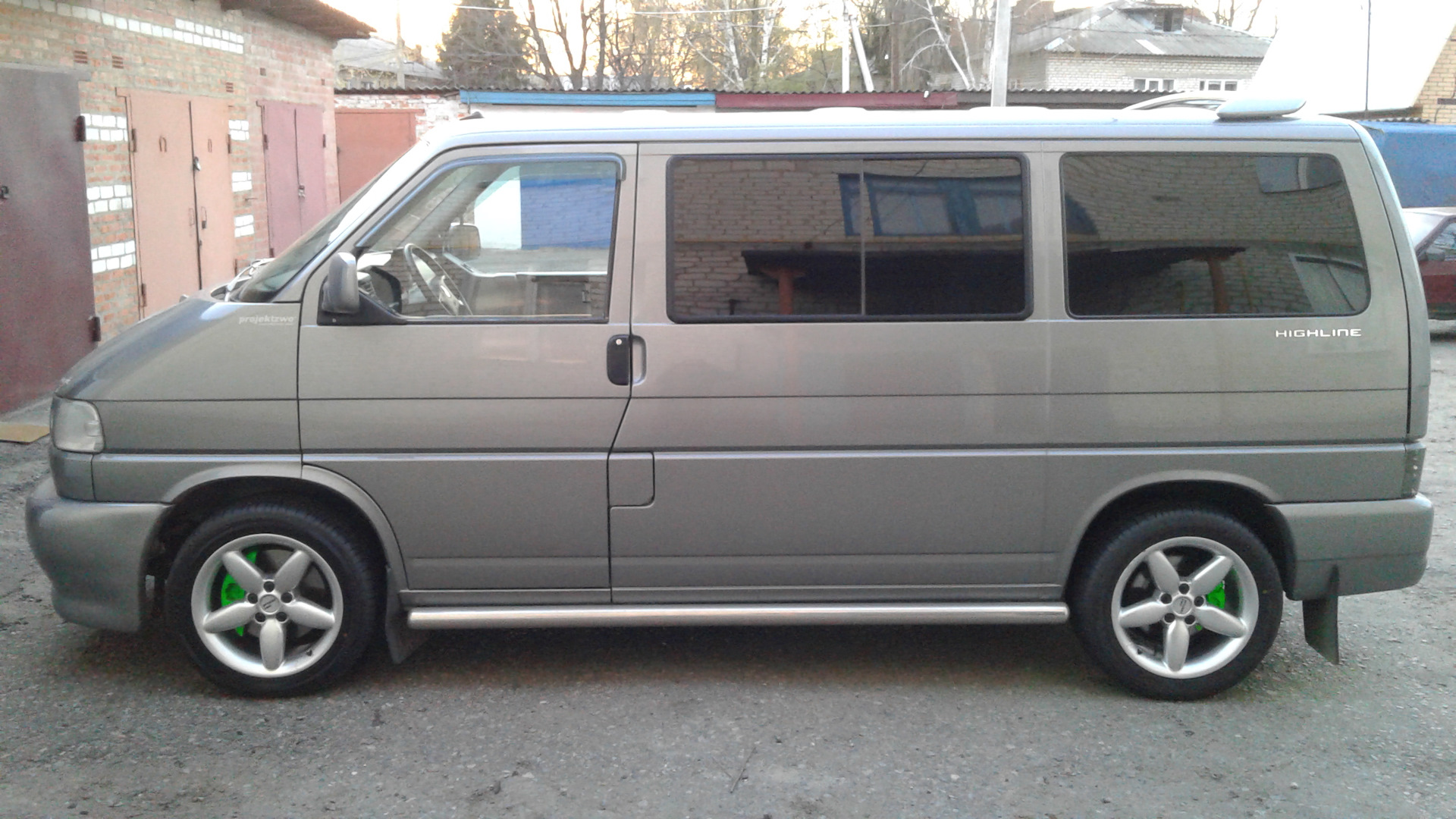 Фольксваген мультивен т4. Зеленый фольксваген т4. T4 drive2. Фольксваген каравелла лонг т4. T4 drive2.