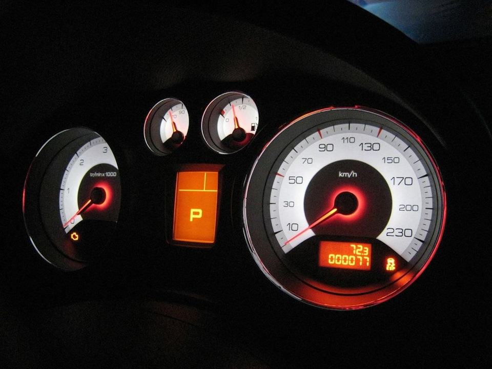 Обороты и расход топлива — Peugeot 308 (1G), 1,6 л, 2011 года ...