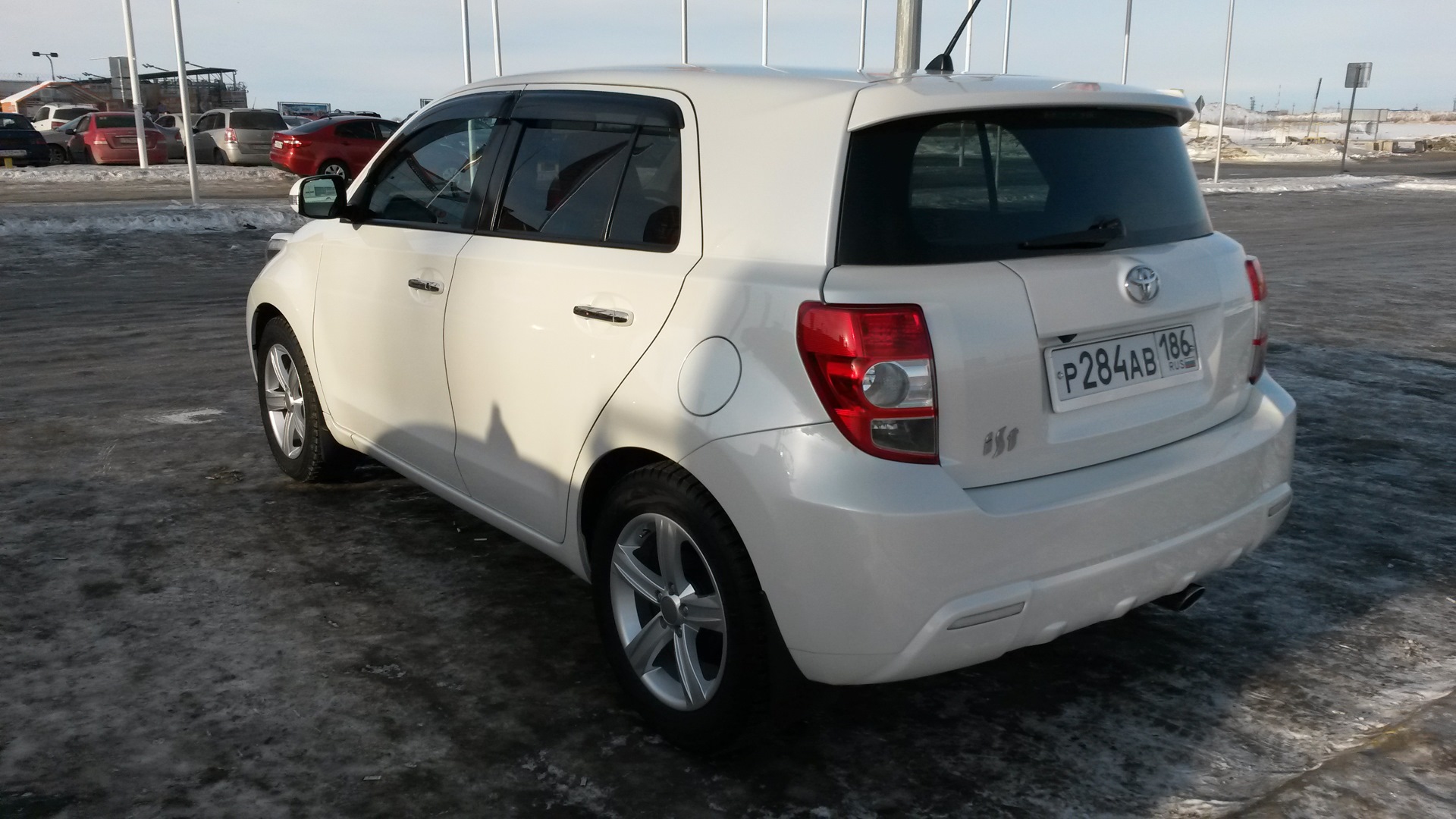 Toyota ist 2010 РіРѕРґ