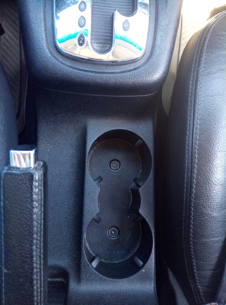 Мелочи: подстаканники - Volkswagen Passat B5, 1,9 л, 2004 года своими руками DRI