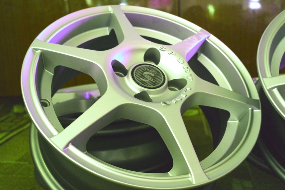 скад цвета дисков. скад каллисто селена комби. скад каллисто грей. скад киото r16 4x100. колесный диск skad атлант 8x18/5x130 d71.