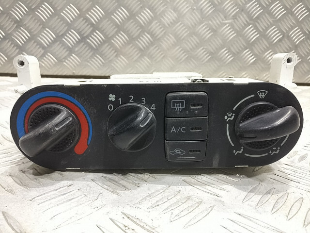Блок управления печкой — Nissan Almera II (N16), 1,8 л, 2001 года ...