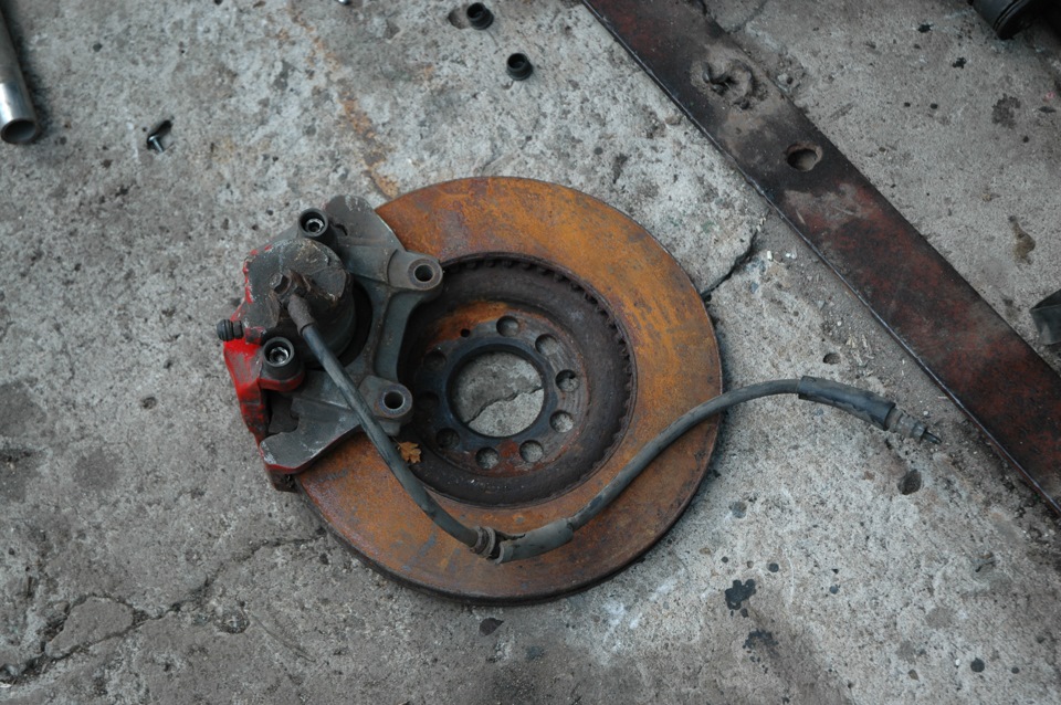 Пит-стоп (замена направляющих суппортов) — SEAT Leon FR (Mk1), 1,9 л ...