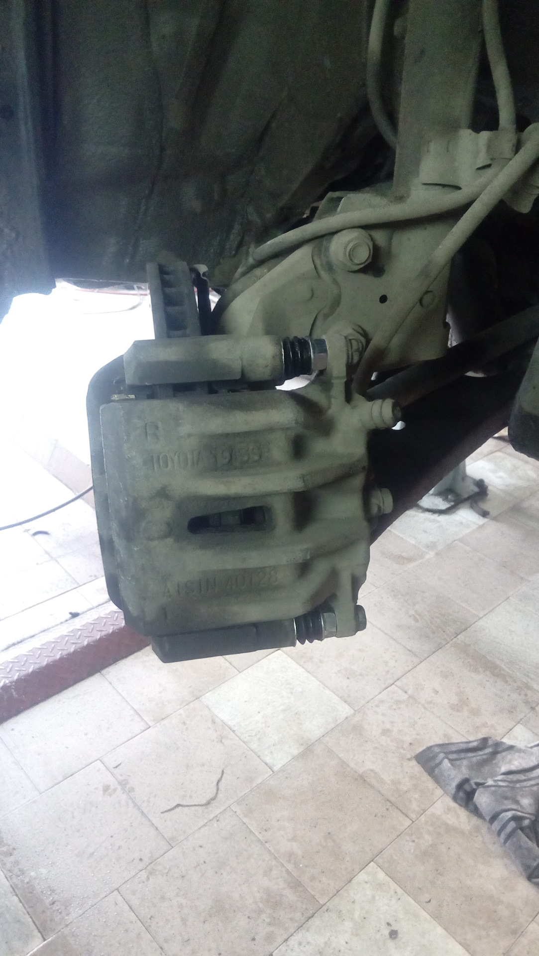 Направляющие суппортов — Toyota Prius (20), 1,5 л, 2007 года | своими ...