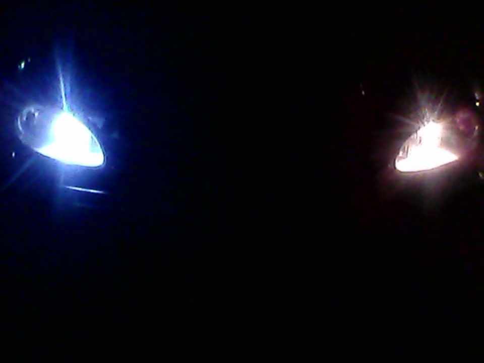 Газ в лампе 7 букв. Диодные лампочки в габаритах ГАЗ 31105. Глазки под лампочк ГАЗ. ГАЗ 31105 как светят задние фонари. Замена лампочек в габаритах ГАЗ 33 0 2.