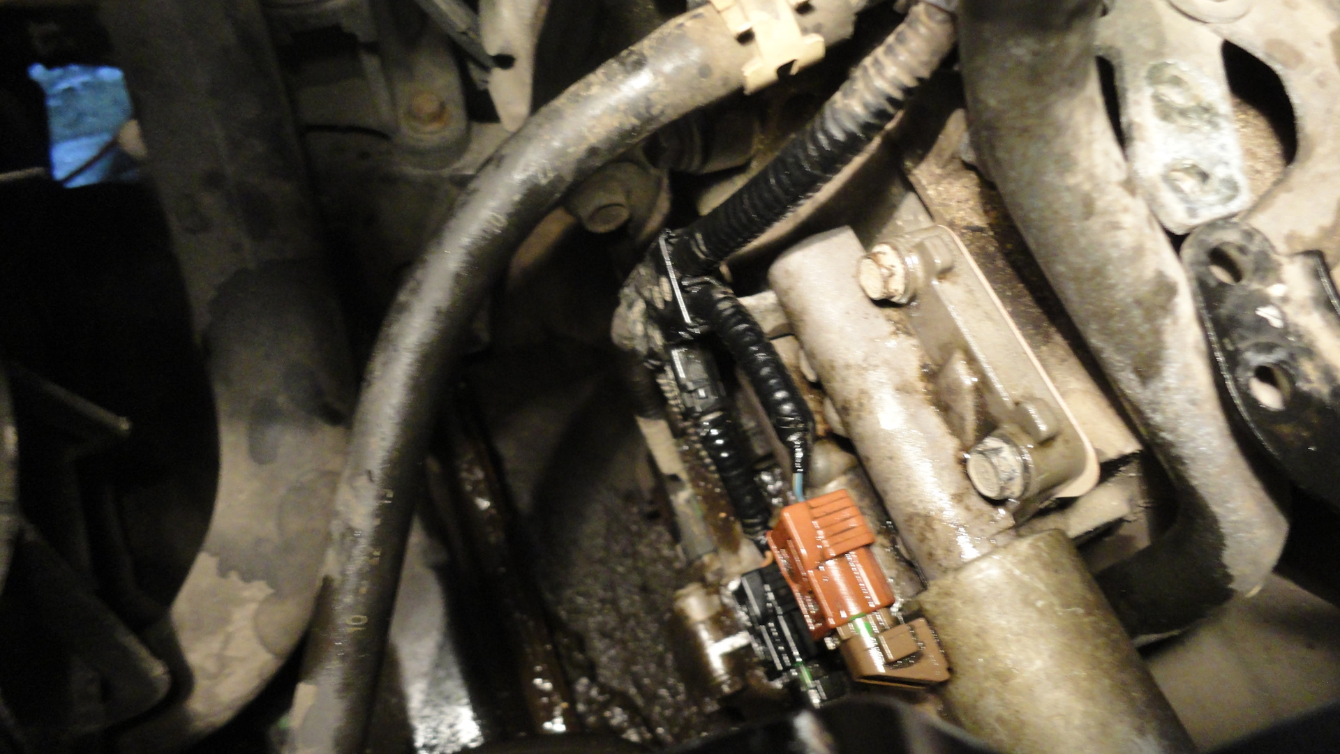 ваз 2110 при движении задним ходом кпп пинается сильно. хонда фит пинается на холодную. толчок с первой на вторую. сергей карелин тяжелая атлетика. Accord 2003 акпп пинается при торможении.