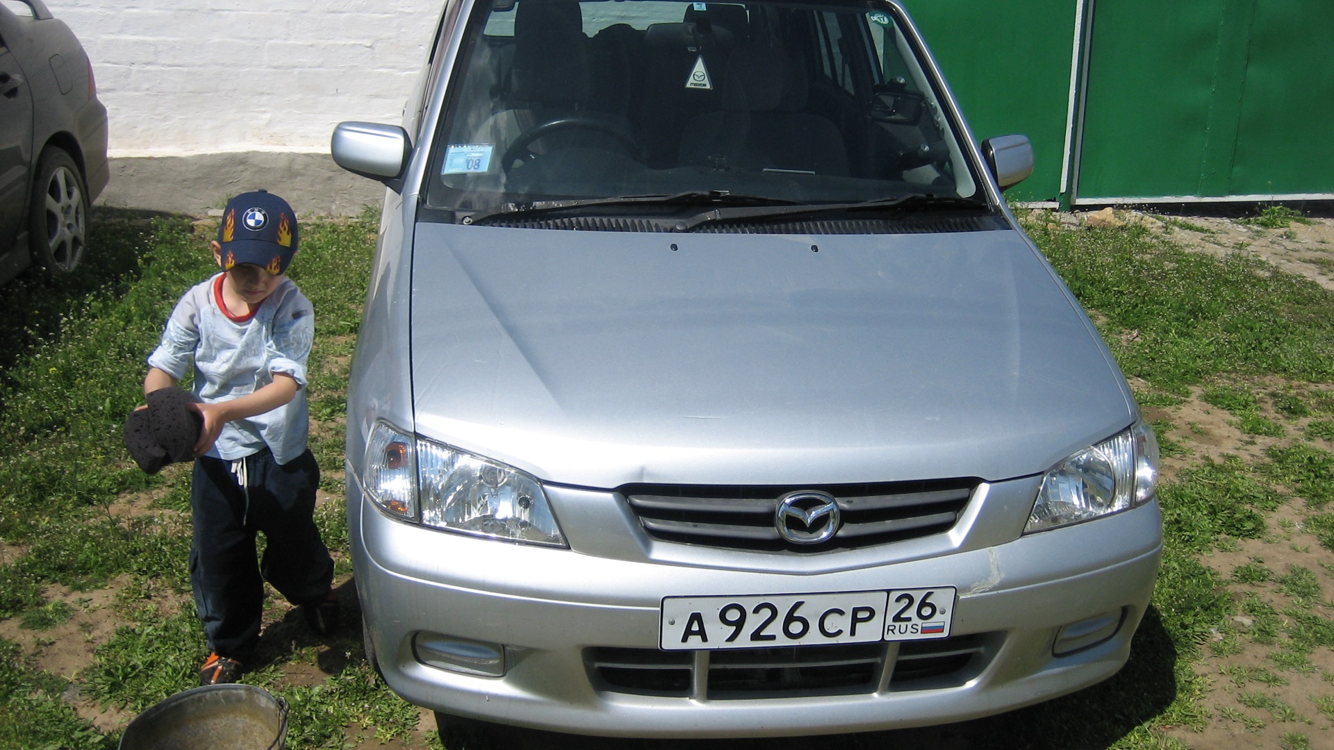 Mazda Demio (1G) 1.3 бензиновый 2002 | серебро на DRIVE2