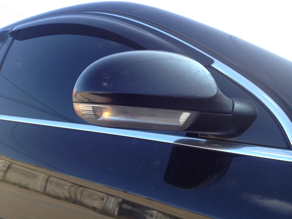 До (включён поворотник) — Volkswagen Passat B6