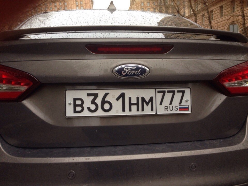 Форд фокус 3 362 гос номер. Светодиодная подсветка номера фокус 2. Форд фокус 2 с квадратным номером. Лампа освещения номерного знака фокус 2. Подсветка гос номера мицубиси л200.